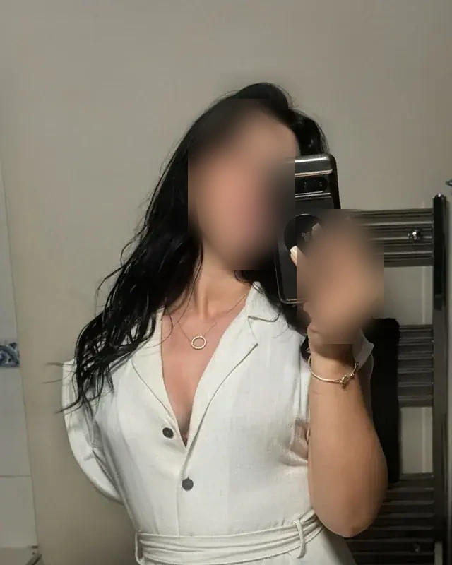 Delphine - Image 2
